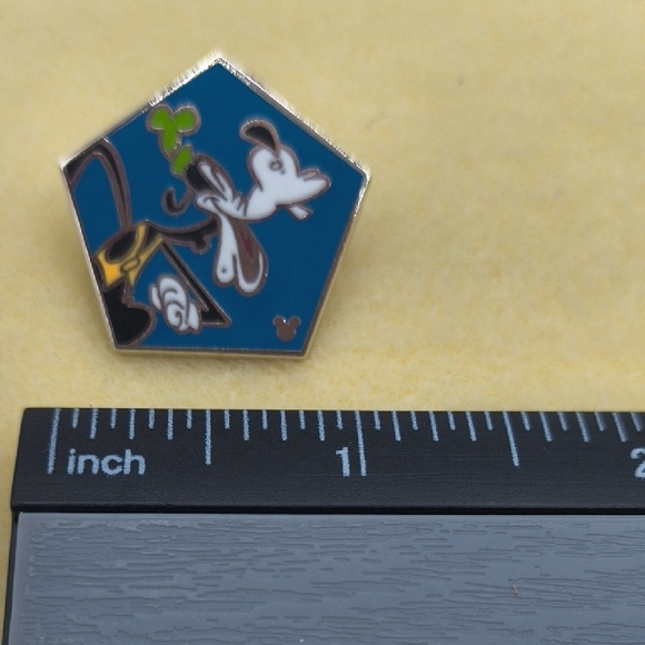 Disney Character Enamel Pins Lot Of 10 - Picture 11 of 12